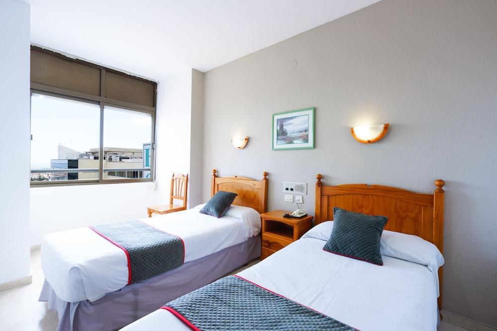 Oyo Hotel Costa Andaluza 莫特里尔 外观 照片